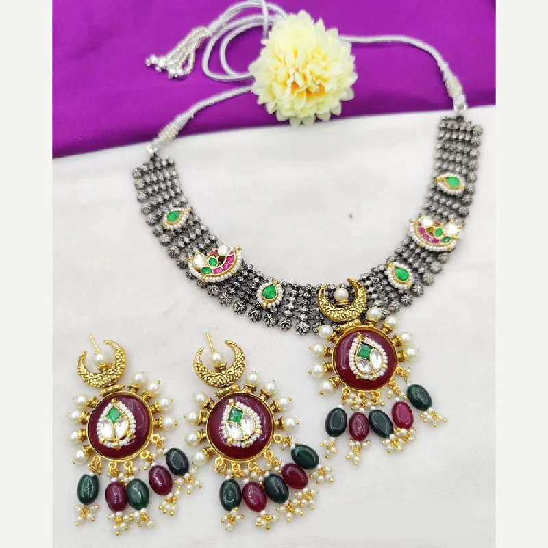 Green Turquoise Necklaces-Fancyla 2 Tone Plated Kundan Stone And Pearls Necklace Set