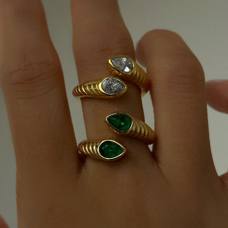 Elegant Gold Rings-Medusa Ring